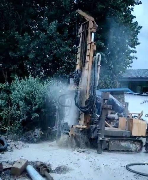 包河区钻岩石井